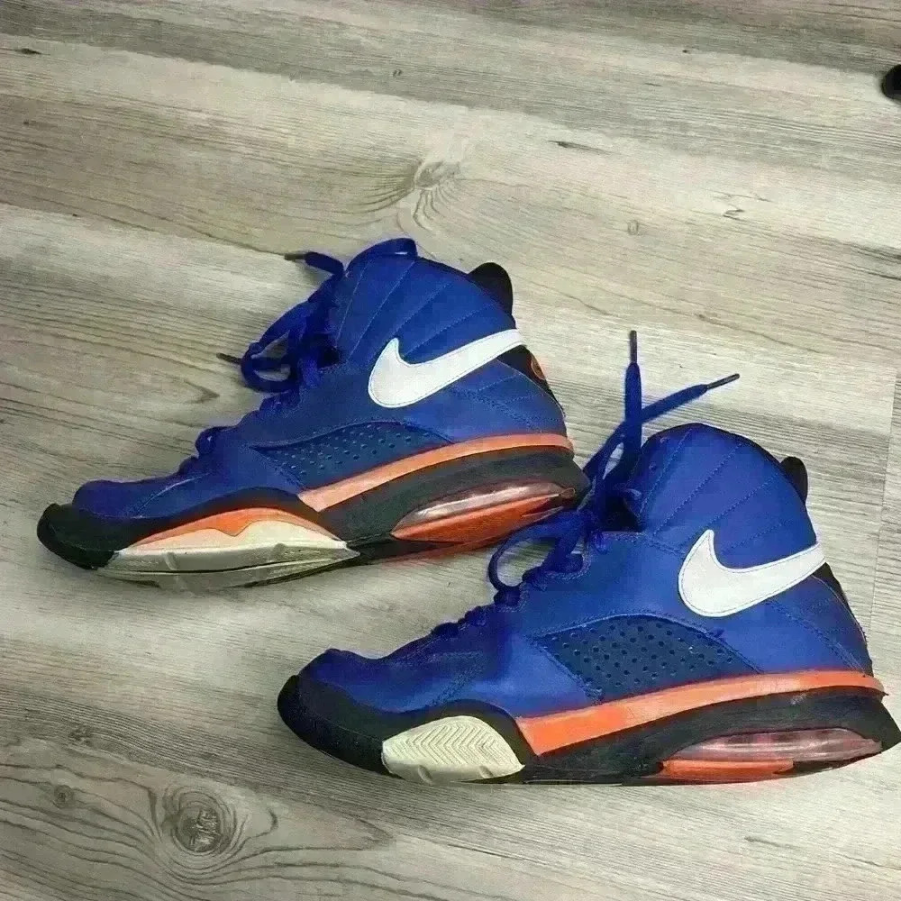 Nike air flights vintage New York Knicks Air Flights Men Sz 8